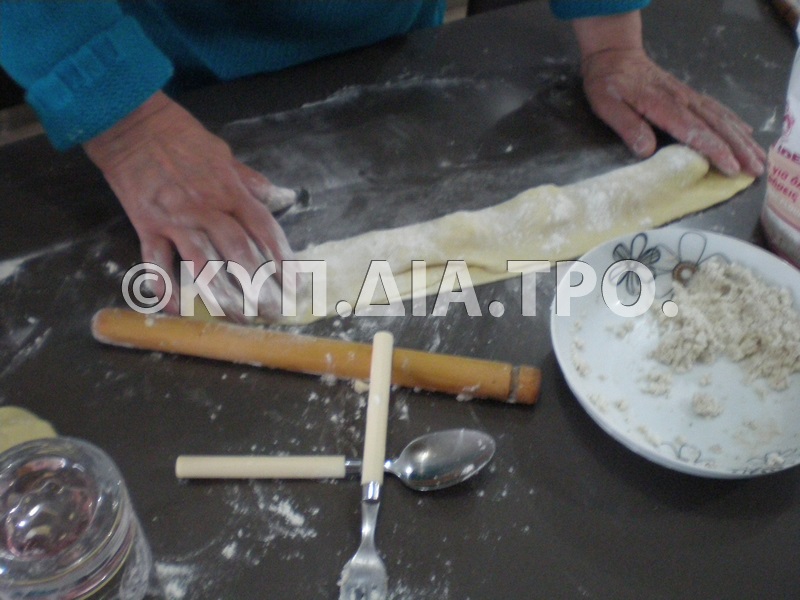 Πουρέκια με αναρή, στάδιο παρασκευής 1, Λευκωσία 9/2/2014. <br/> Πηγή: Κατερίνα Λαζάρου.